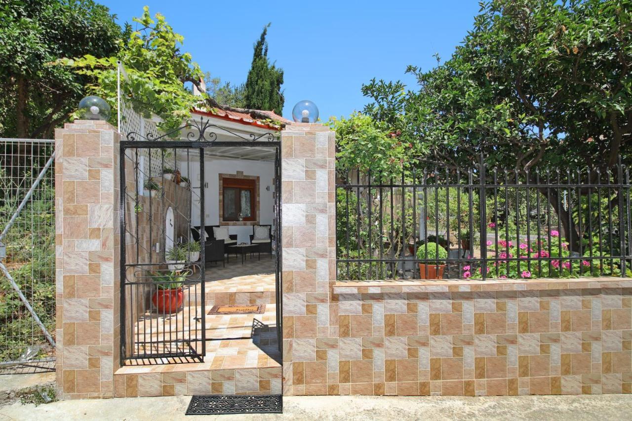 Vasia'S Small Villa Szkópelosz Kültér fotó