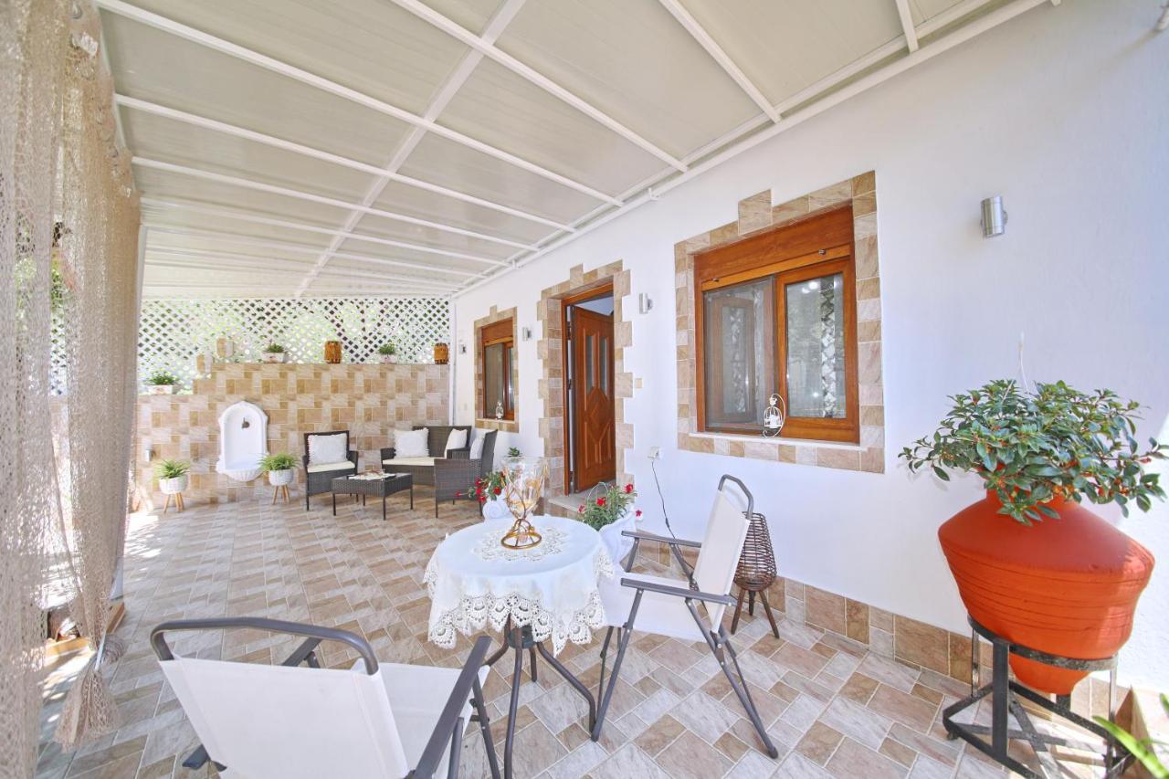 Vasia'S Small Villa Szkópelosz Kültér fotó