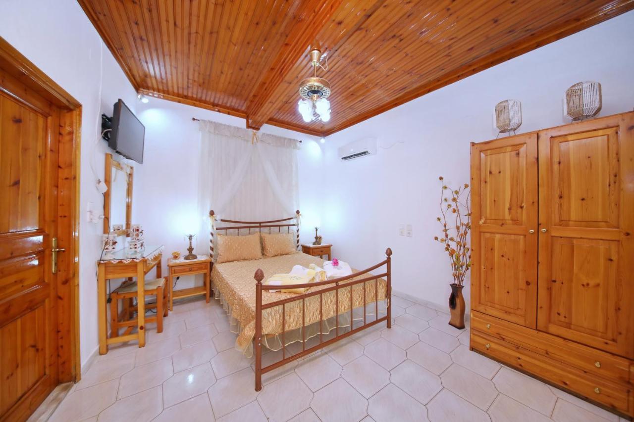 Vasia'S Small Villa Szkópelosz Kültér fotó