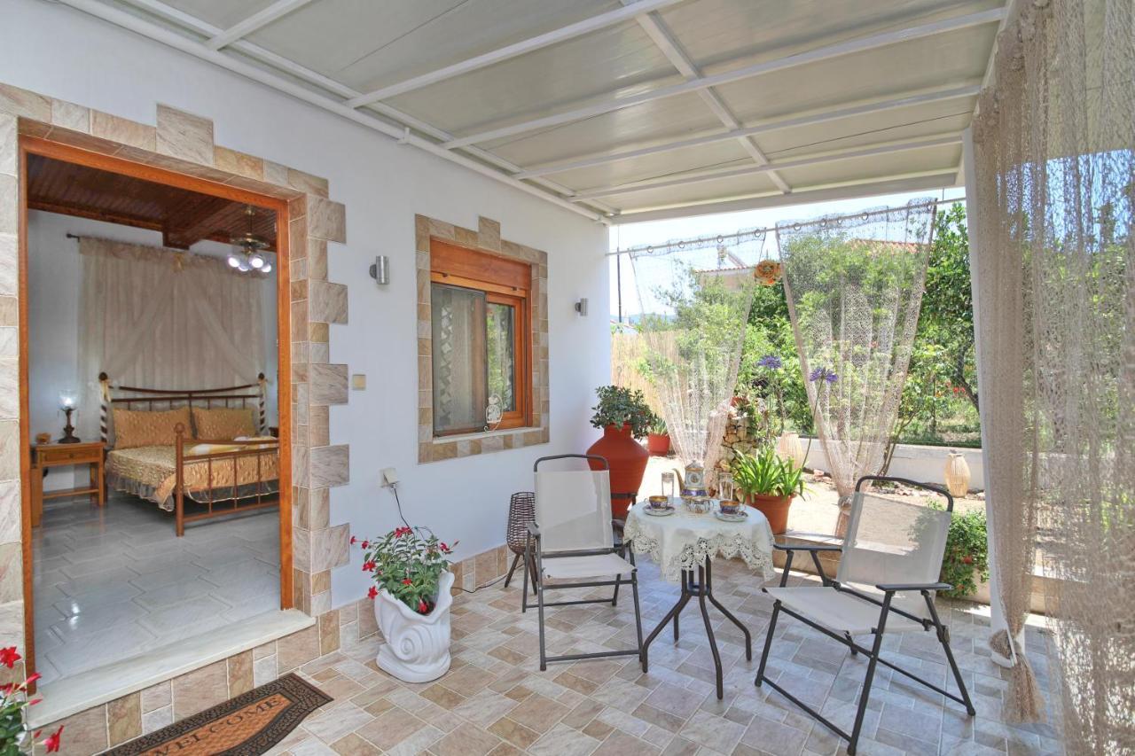 Vasia'S Small Villa Szkópelosz Kültér fotó